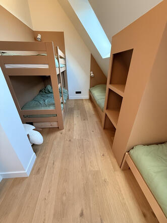 👉 Chambre avec lit + bureau ✔️ propre ✔️ lumineux